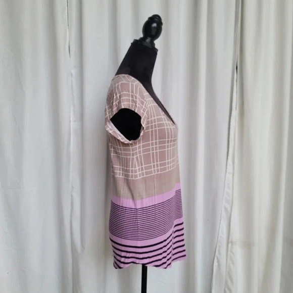 Fossil Women's Short Sleeve Tan Purple Design Knit Top Tee Striped Rayon S Small - Picture 9 of 10